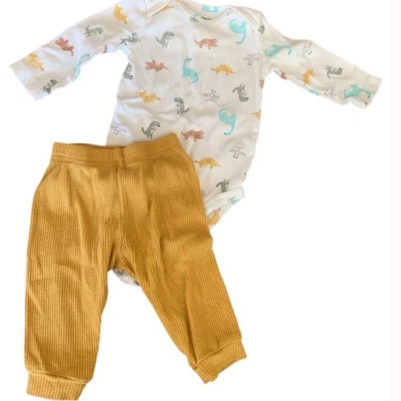 Baby Boy Clothing Bundle – Mixed Brands (Size 0-3Months) [💥BUNDLE 9 items] - Picture 2 of 11